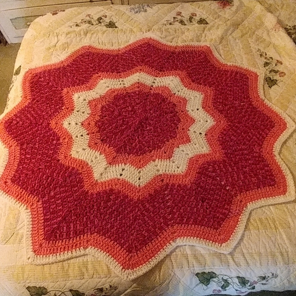 Laigh-Logan Creations - Crochet baby afghan